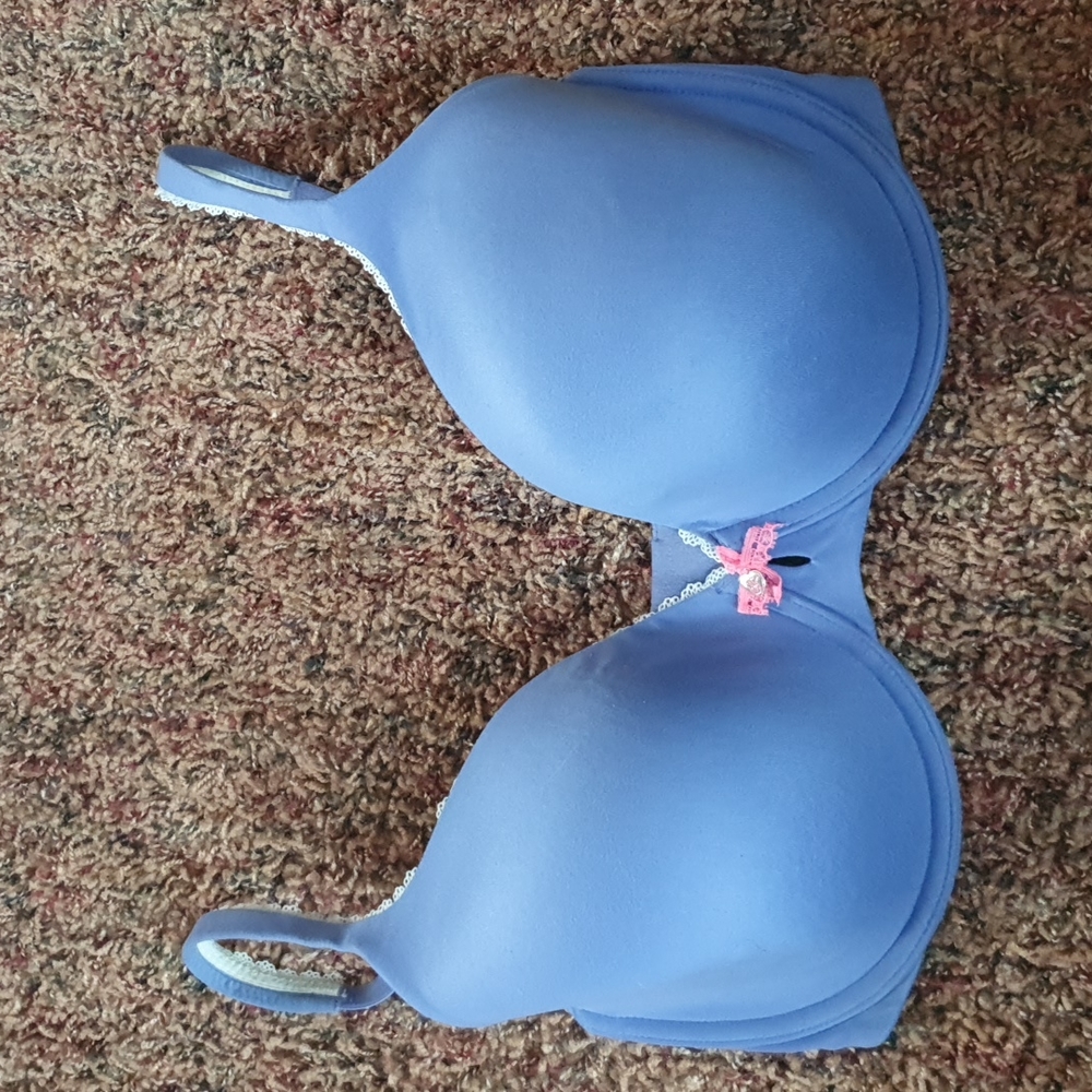 Victoria's Secret Body by Victoria  32DDD Bra